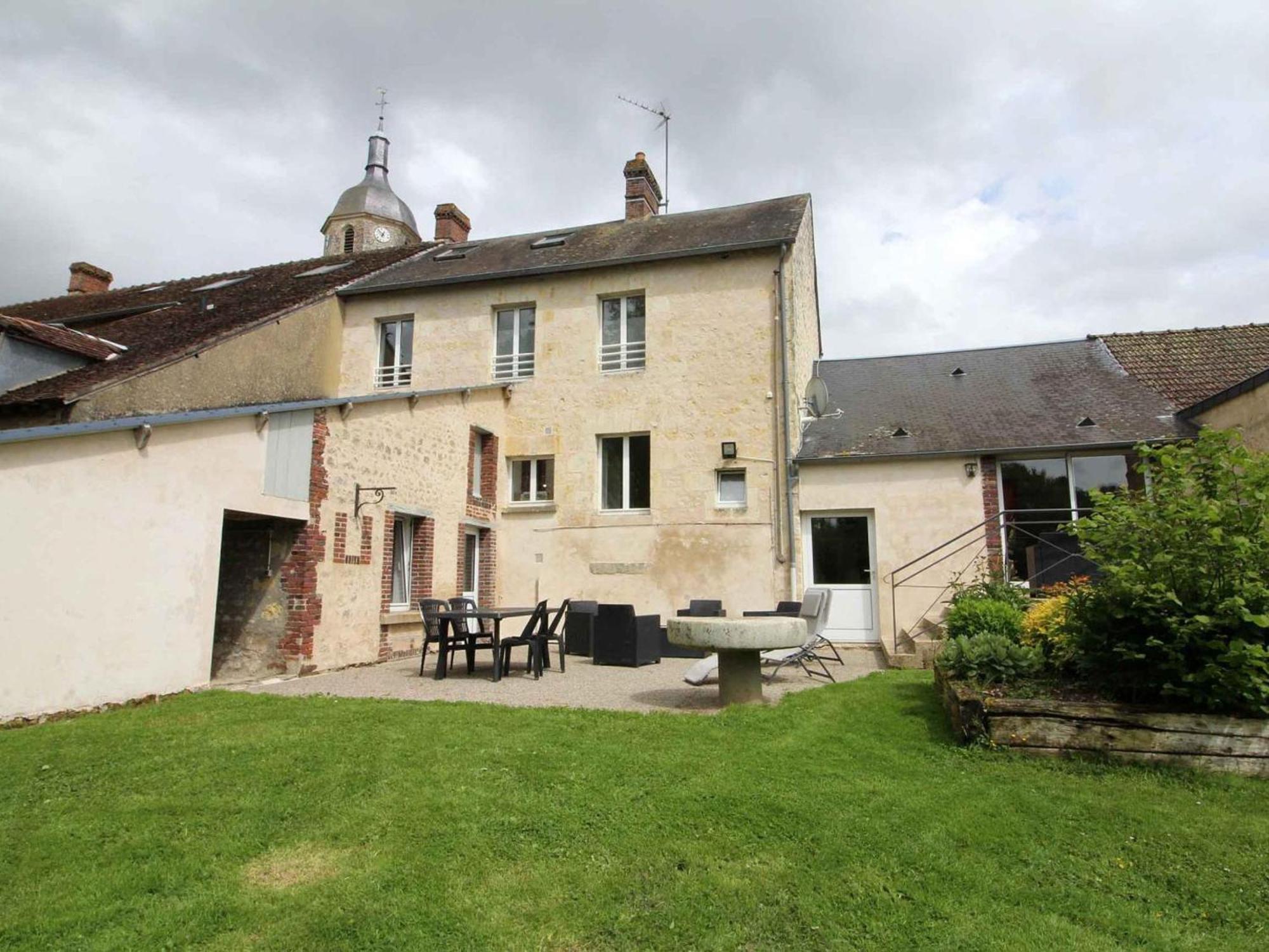 Maison Percheronne Spacieuse Avec Billard, Babyfoot, Et Jardin Clos, Animaux Bienvenus ! - Fr-1-497-65 La Mesniere Exterior foto